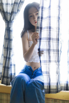 老头扒开粉嫩小泬刘大壮和李娇娇